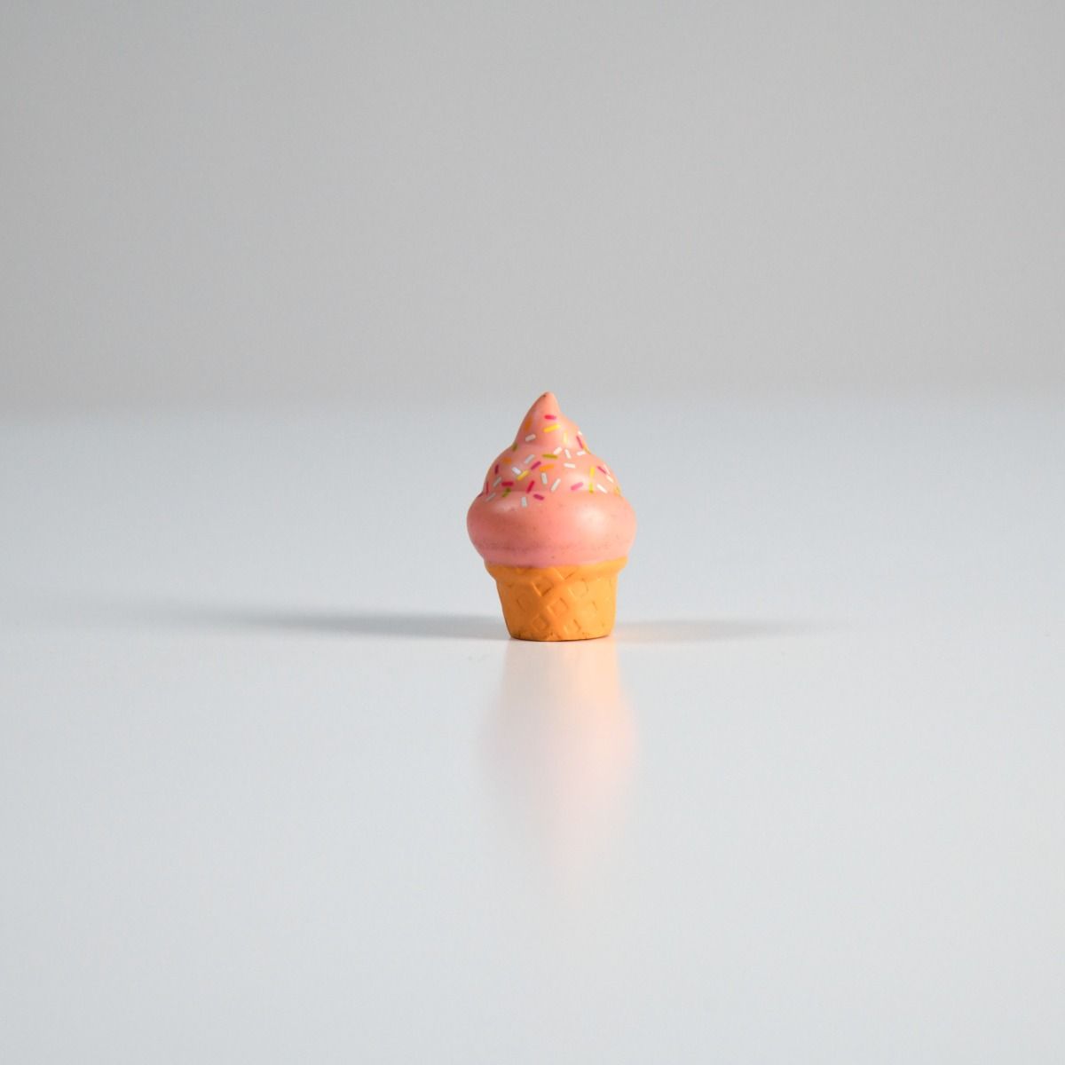 Kidrobot X Frank Kozik Smorkin' Mongers Jerome Ice Cream (Pink)