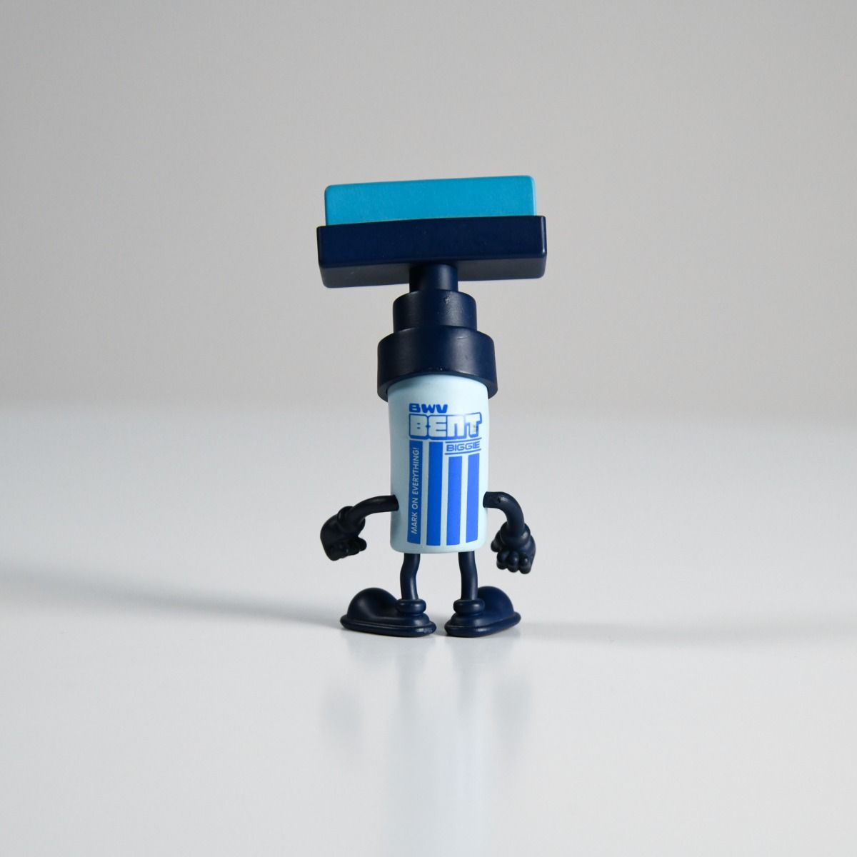 Kidrobot x MAD Bent World Vandals Biggie (Blue)