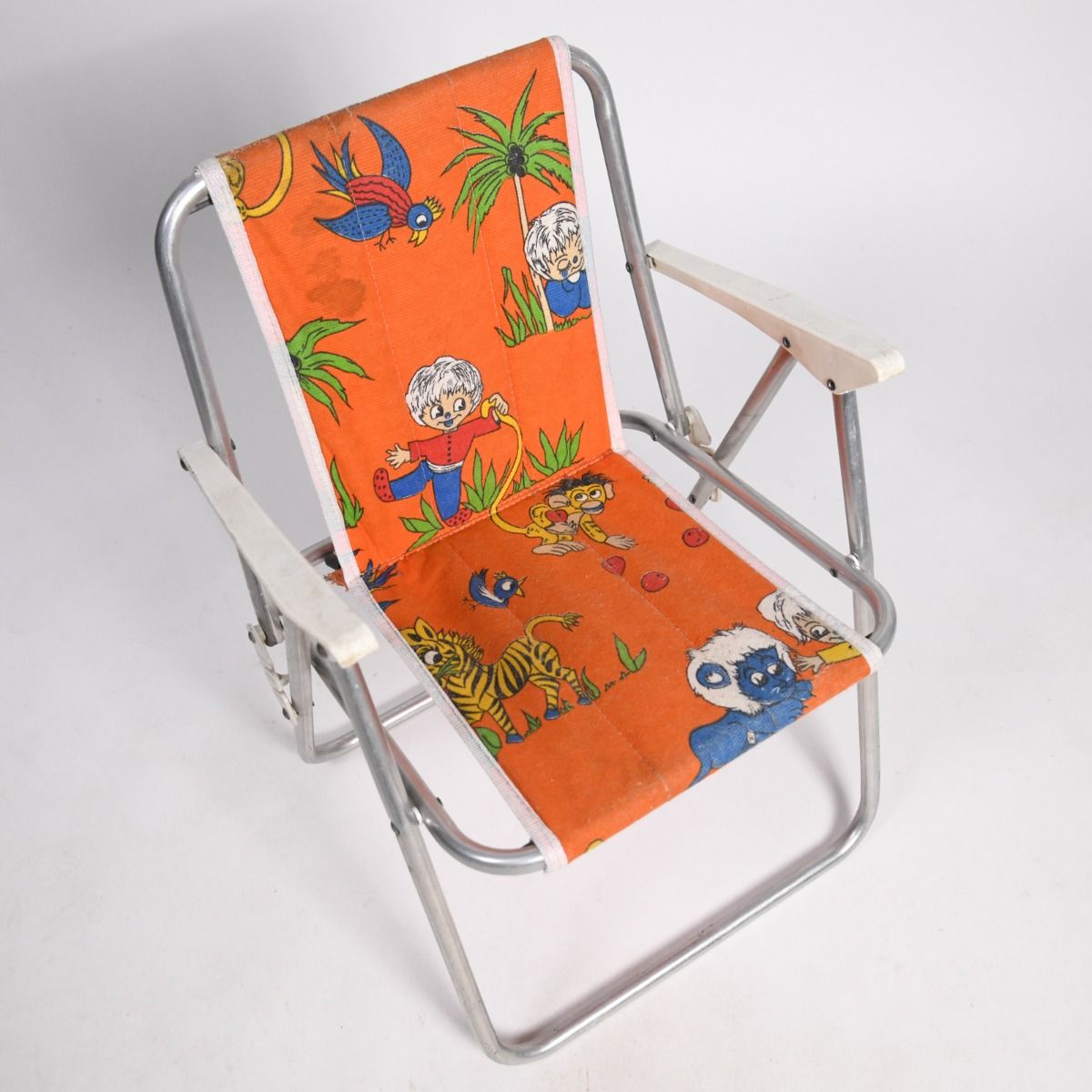 Kitsch 1960s Kids Orange Foldable Chair