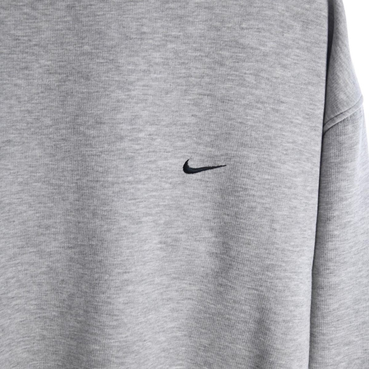 Nike Early 2000s Grey Sweatshirt